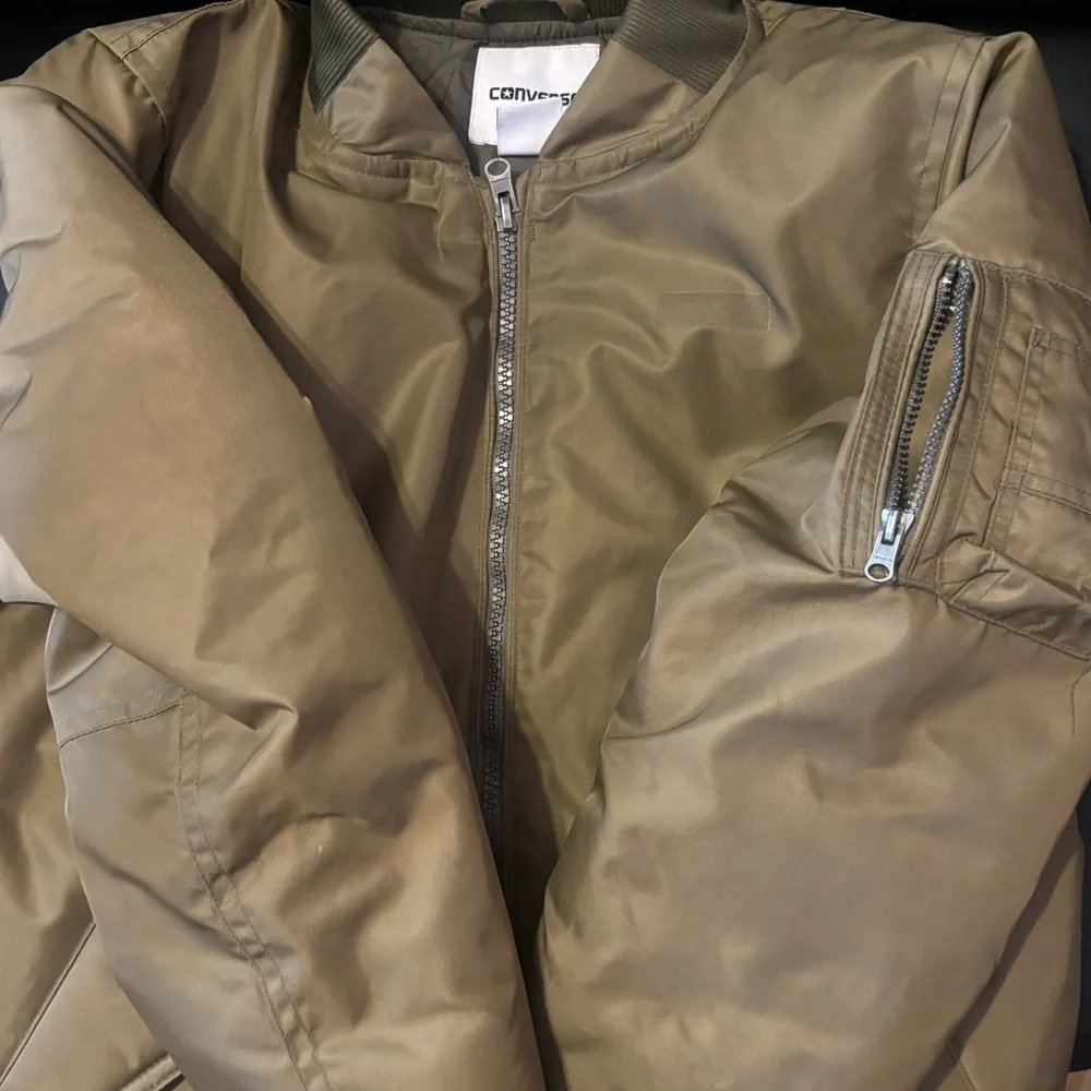 Converse Quilted Bomber Coat Zip Front Army Green Long Sleeve Boys Size Medium